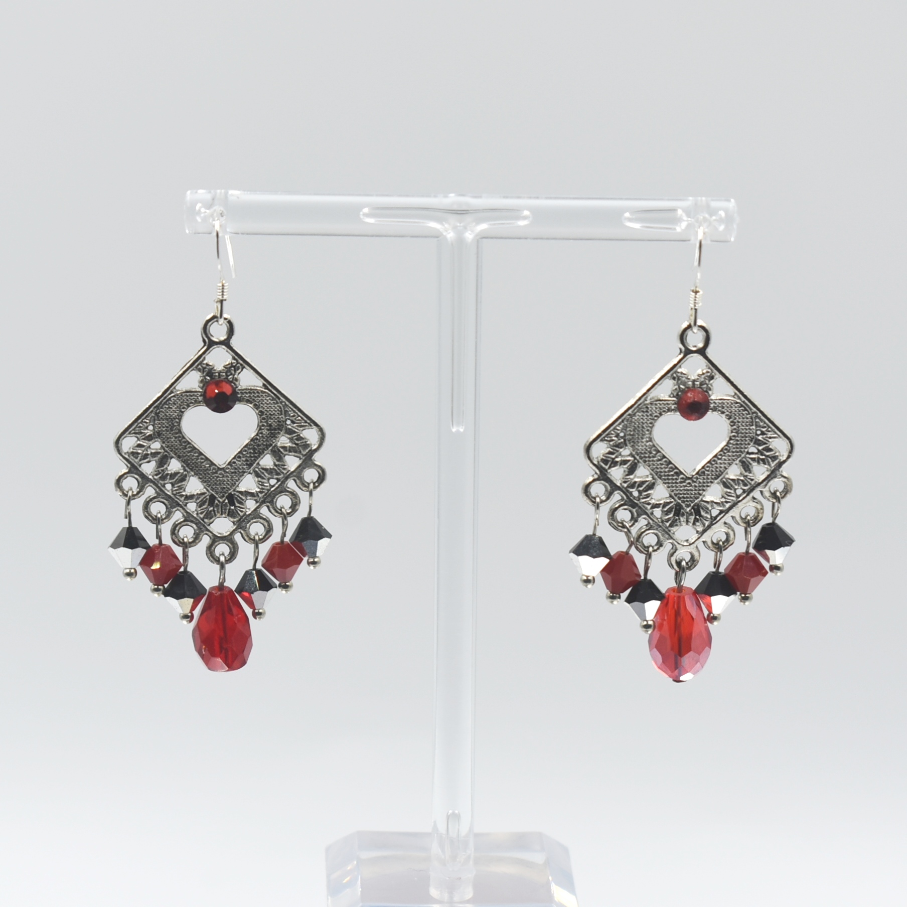 Pendientes de zamak con cristal colores rojo y negro-plateado