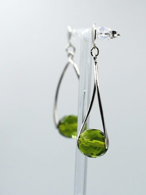 Pendientes midi de plata 925 con cristal checo color olivina