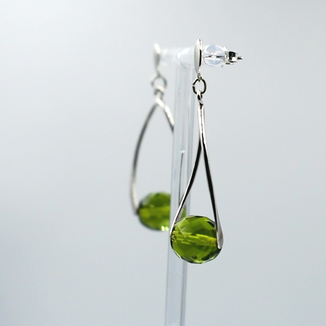 Pendientes midi de plata 925 con cristal checo color olivina