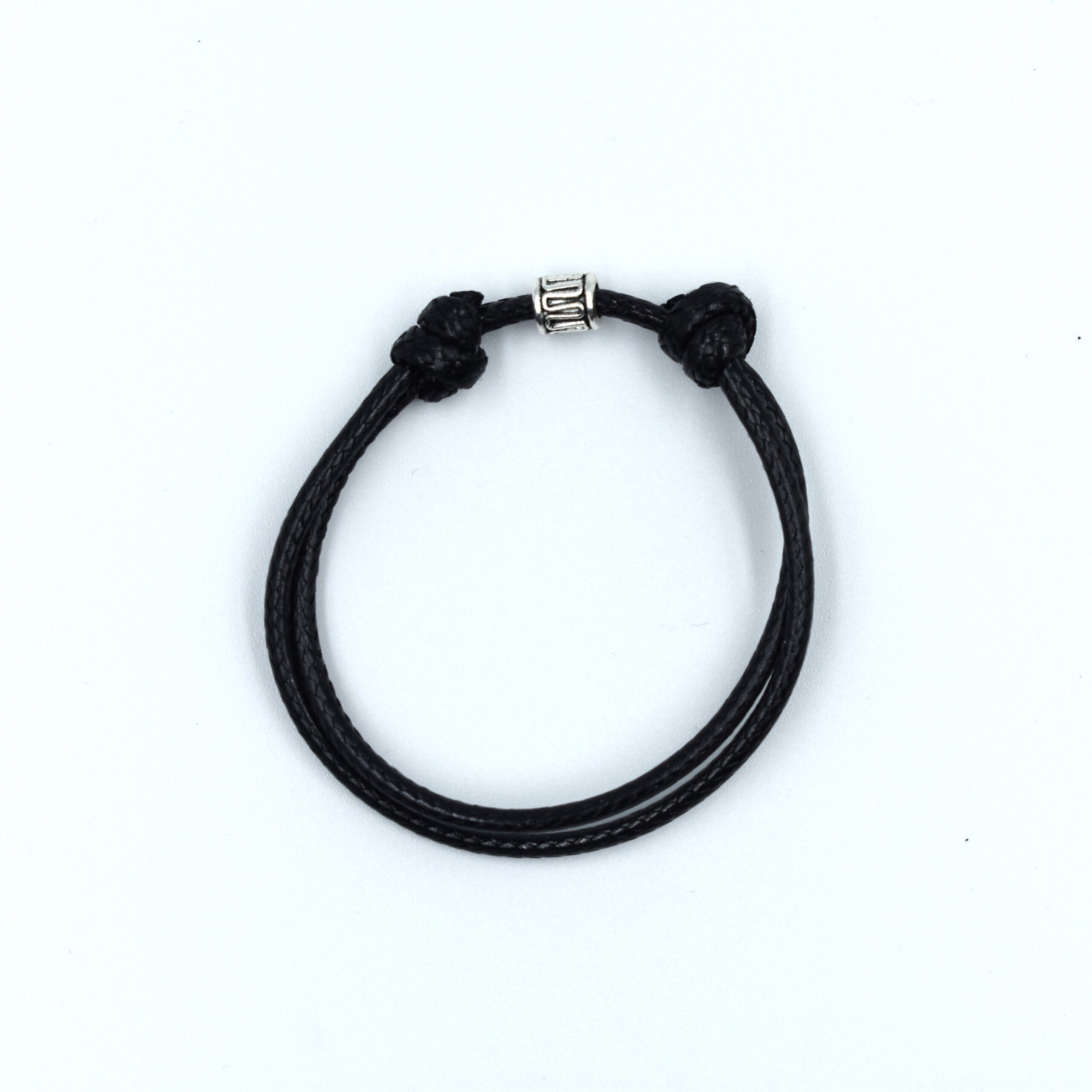 Pulsera de algodon encerado con pieza de acero