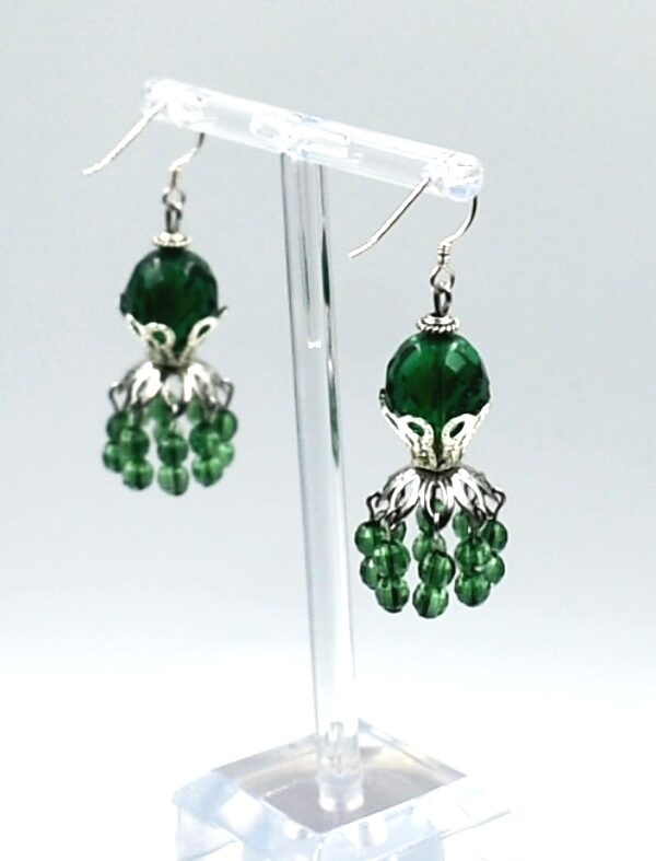 Pendientes de plata y zamak con cristal color verde