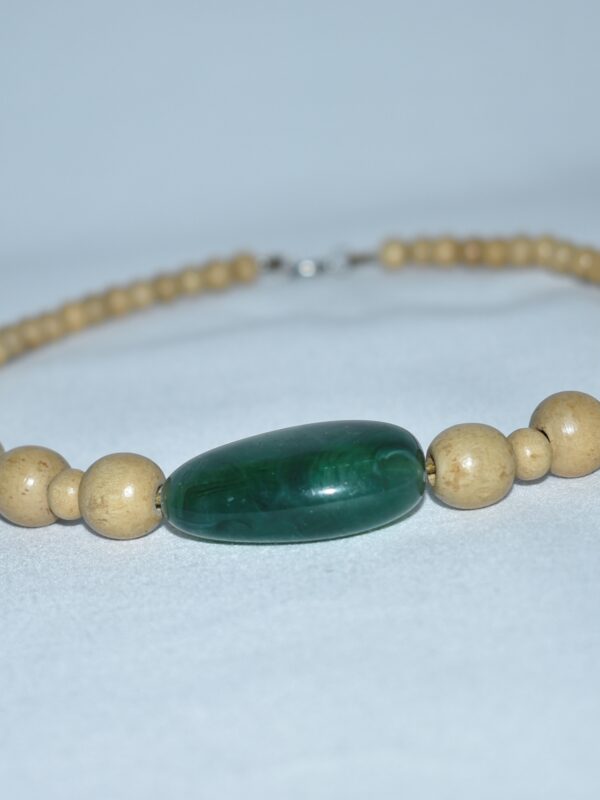 Collares cortos